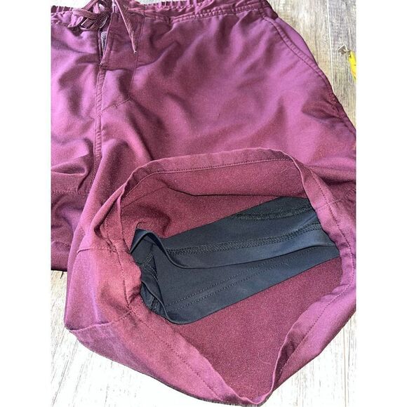 Ten Thousand Foundation Short Liner Maroon, 7” Large - Picture 6 of 6